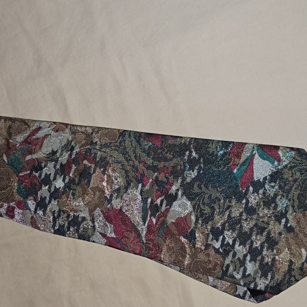 Halston Heritage Multicolor‎ Floral Tie